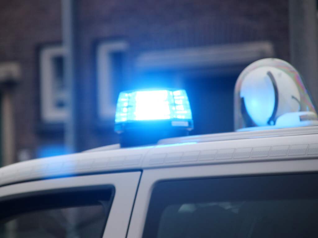 Dertig boeren krijgen bekeuring na in brand steken banden en hout op A1