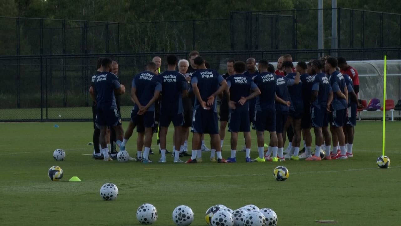 Video | Curaçao traint voor debuutwedstrijd van Fred Rutten tegen China