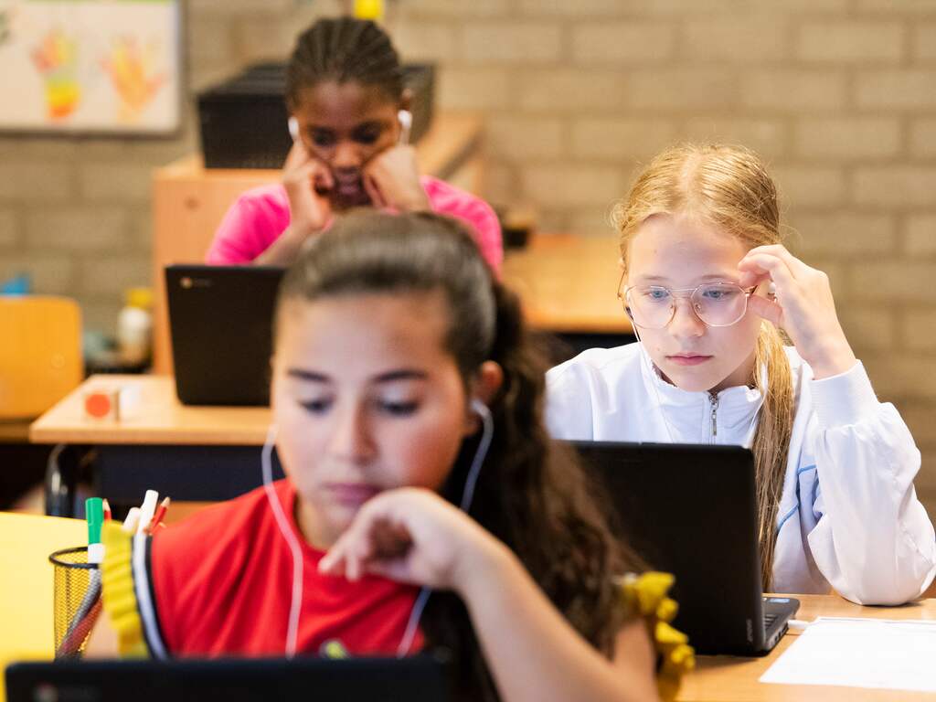 Onderwijsraad wil af van schooladvies en eindtoets in groep 8