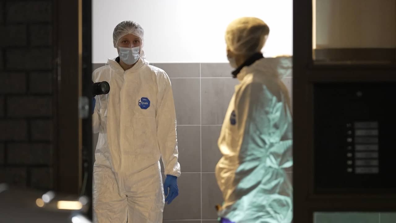 Politie onderzoekt portiek in Rotterdam waar man werd gedood na ruzie