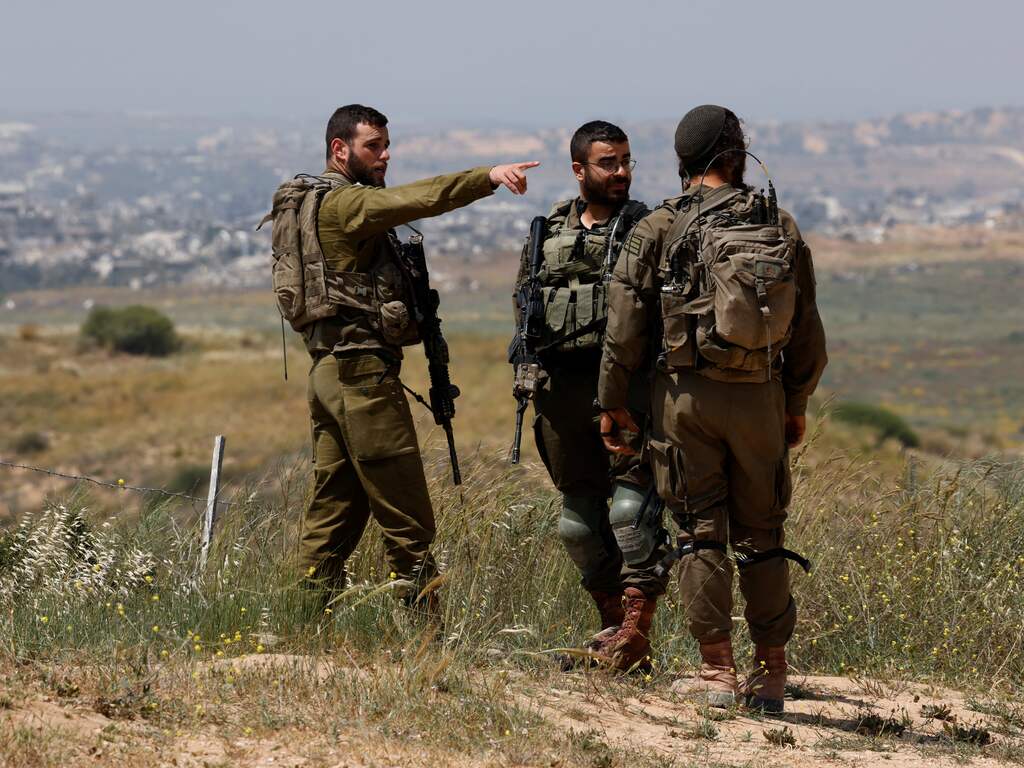 Vliegtuigen in de lucht en scholen dicht: Israël in 'paraatheid' om aanval Iran