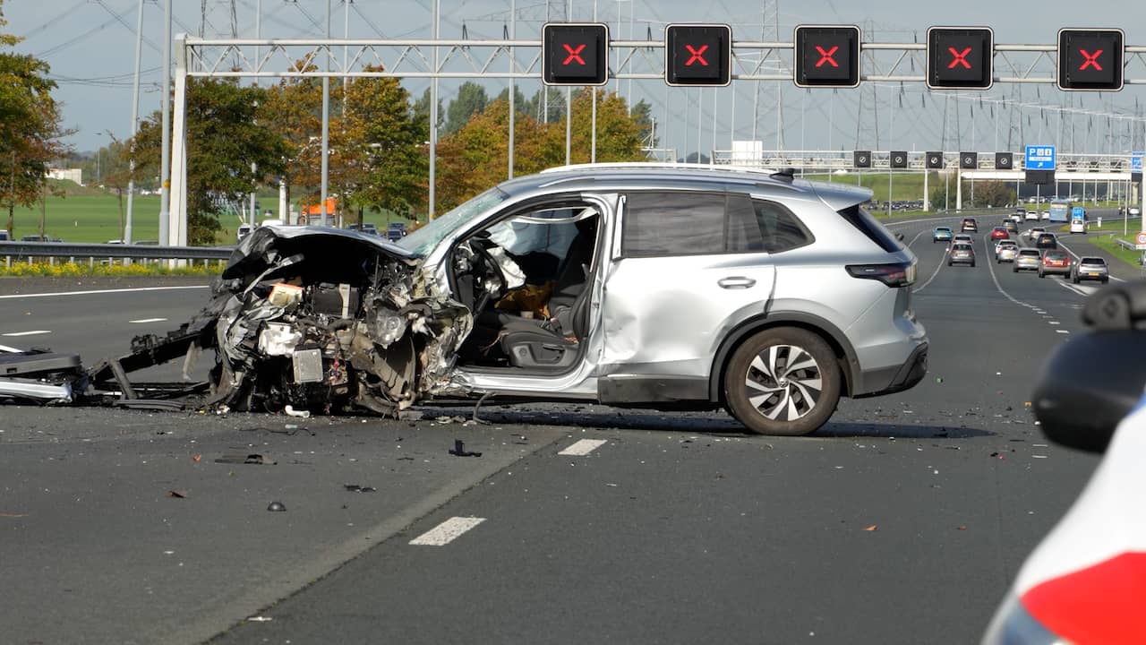 Spookrijder omgekomen bij ongeval op A2, weg richting Amsterdam nog dicht