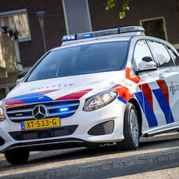 Vrouw gewond bij botsing tussen politie en personenauto in Roermond