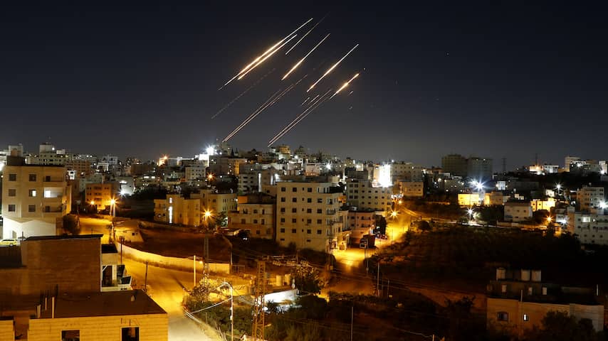 Defensie-expert Ko Colijn over de ongelijke strijd tussen Israël en Iran