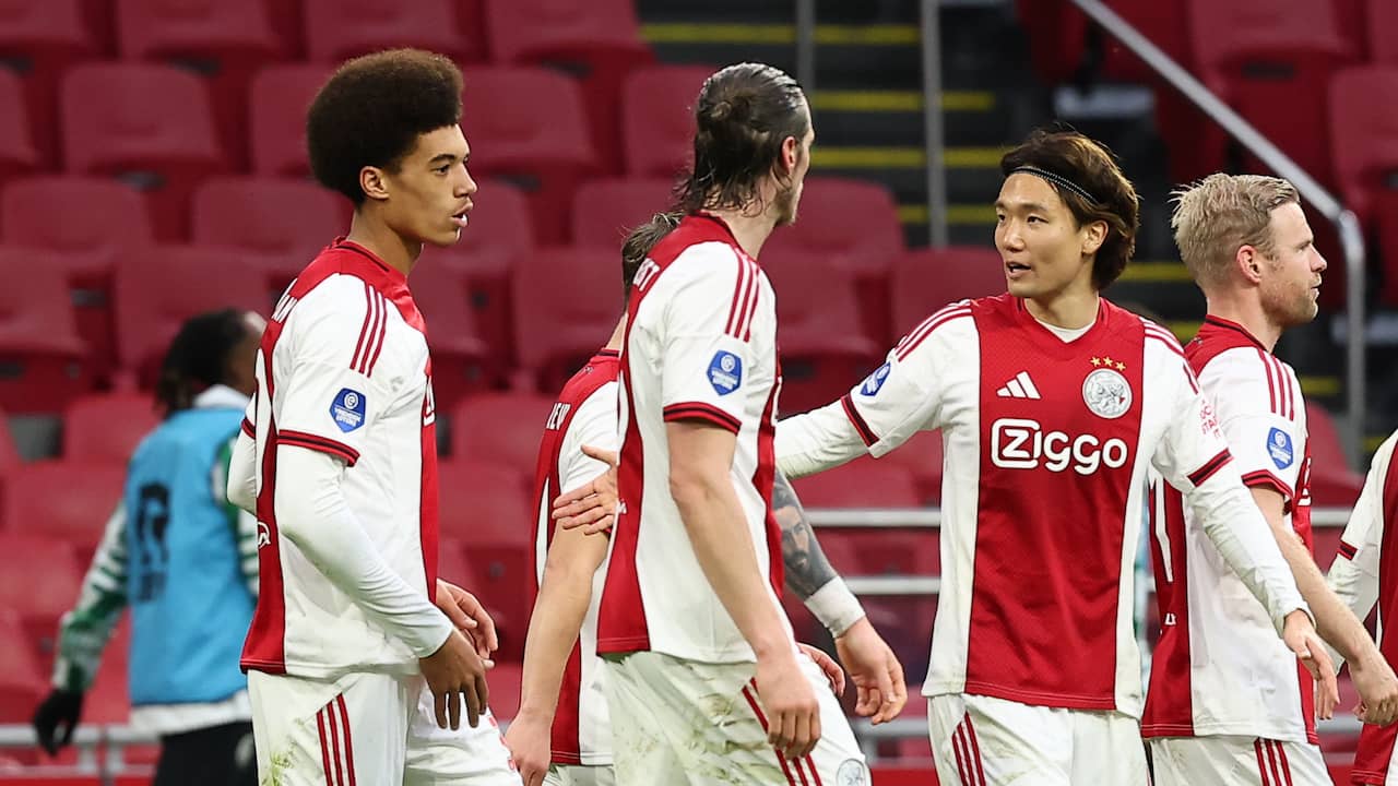 Live Eredivisie | Ajax op weg naar overwinning tegen Groningen in lege ArenA
