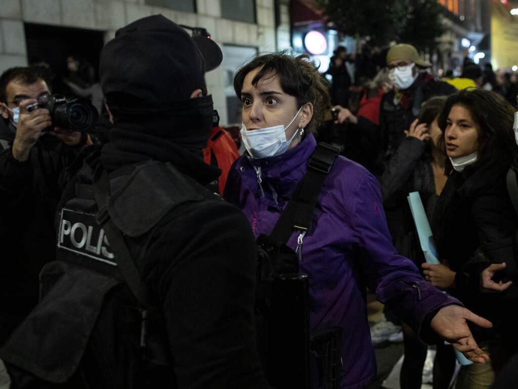 Turkse politie grijpt in bij protest tegen geweld jegens vrouwen