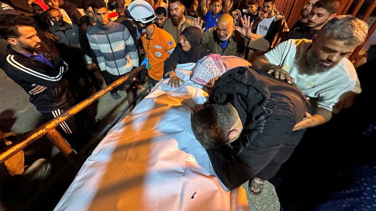 Israël zegt staakt-het-vuren in Gaza te hervatten na aanvallen met tientallen doden