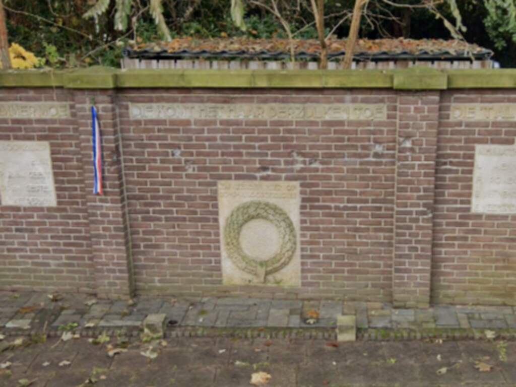 Bloemstukken gestolen na herdenking van oorlogsslachtoffers in Amersfoort