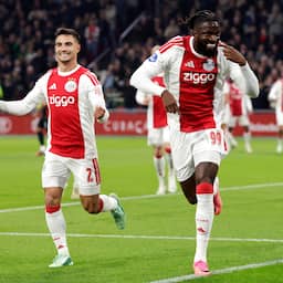 Ajax wint na ruim vier jaar weer van AZ en doet goede zaken in Eredivisie
