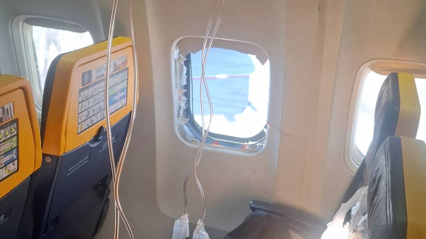 Ryanair in contact met passagier na vliegtuigraamincident, compensatie onzeker