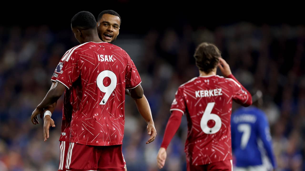 Foto bij Gakpo excelleert na transfersoap met twee assists bij zege Liverpool op Ipswich
