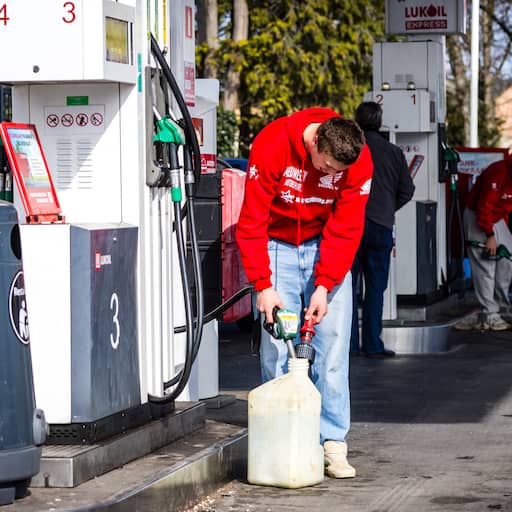 Illustratie bij: Benzineprijs stijgt met 0,1 cent en bereikt nieuw record