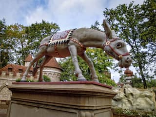 Expert over ophef homoseksuele Ezel in Efteling: 'Niet af te doen als grapje'