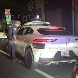Amerikaanse politie wil automobilist op de bon slingeren, blijkt zelfrijdende taxi