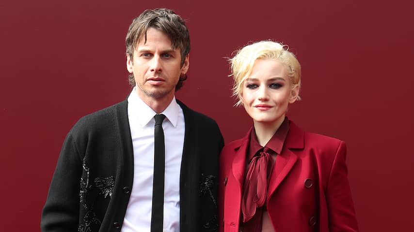 Ozark-actrice Julia Garner en zanger Mark Foster gaan scheiden
