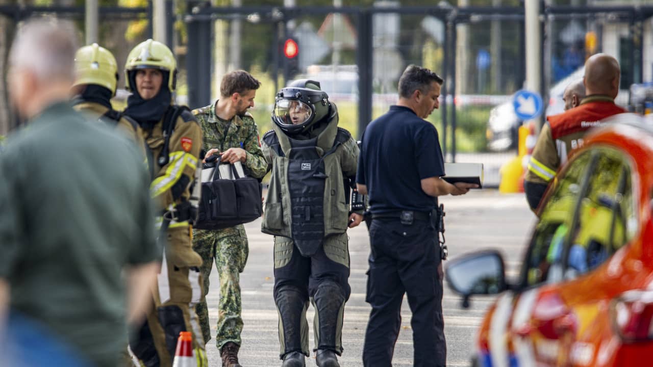 Foto bij Man gearresteerd bij vliegbasis Leeuwarden omdat hij riep dat hij bom bij zich had