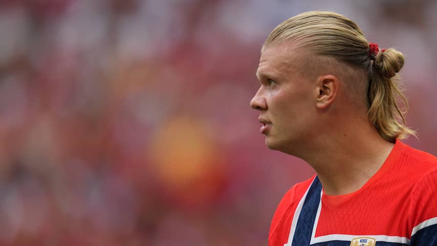 Foto bij Erling Haaland klaagt vliegmaatschappij aan vanwege fotoshop paardenstaart