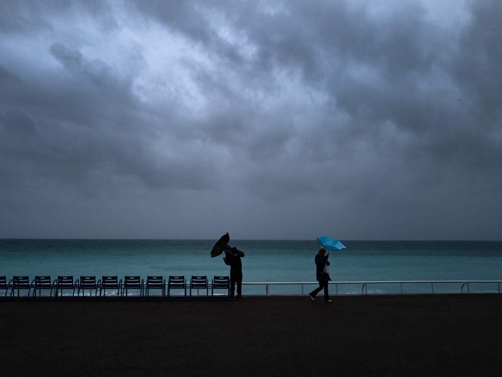 Zeker drie doden door noodweer in Frankrijk, duizenden huizen zonder stroom
