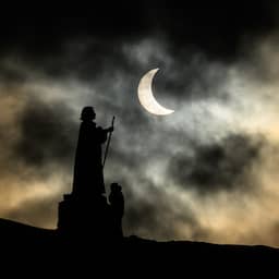 Grootste zonsverduistering deze eeuw waarschijnlijk goed zichtbaar in Nederland
