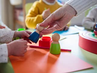 Invalkracht op Amsterdamse kinderopvang verdacht van kindermisbruik