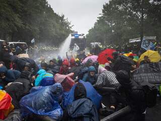 Op negende dag van protest weer klimaatbetogers van A12 Den Haag verwijderd