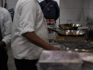 Twee arrestaties vanwege mogelijke uitbuiting bij Indiase restaurantketens