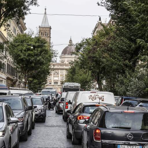 Illustratie bij: Italiaanse regering schrapt wegenbelasting deels vanwege hoge brandstofprijzen