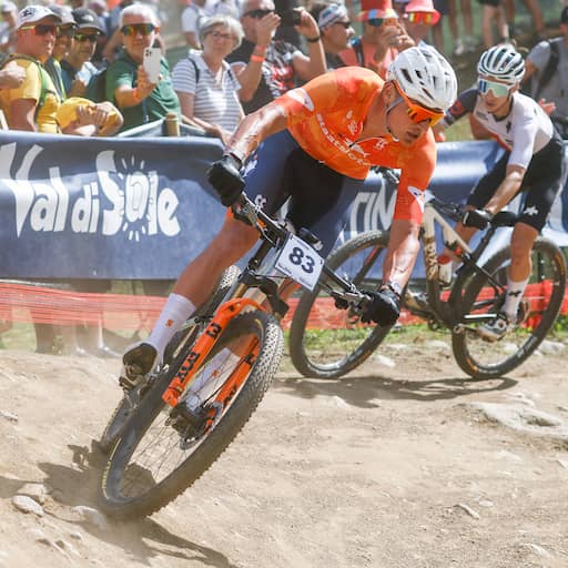 Van der Poel blijft opnieuw ver verwijderd van medaille op WK mountainbike