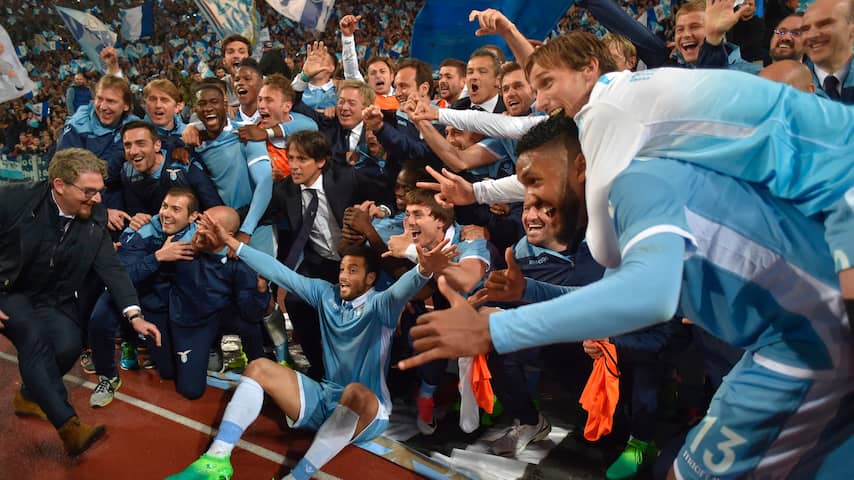 De Vrij en Hoedt met Lazio ten koste van Roma naar bekerfinale Voetbal NU.nl