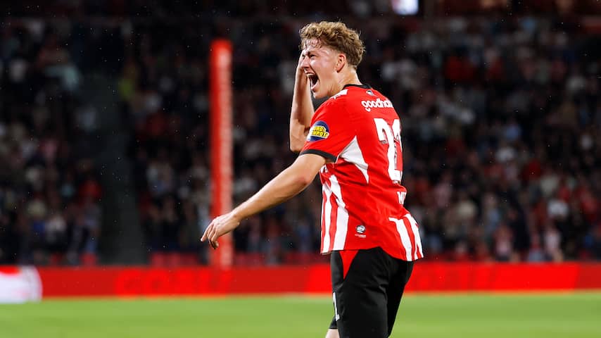 PSV verslaat Sparta dankzij hattrick Mijnans en neemt koppositie over van AZ