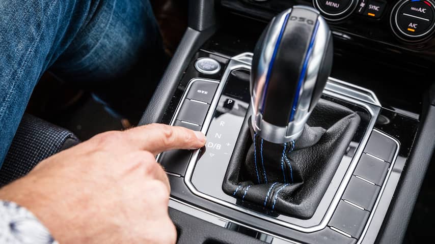 Nog steeds meer handgeschakelde auto's ondanks snelle opmars automaten