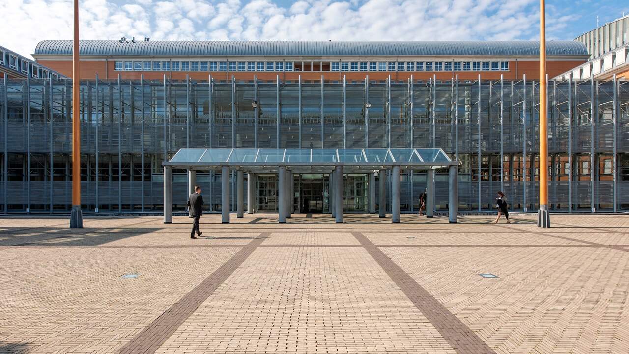 Foto bij Oud-arts van Alkmaars ziekenhuis verdacht van misbruik jonge meisjes in Filipijnen
