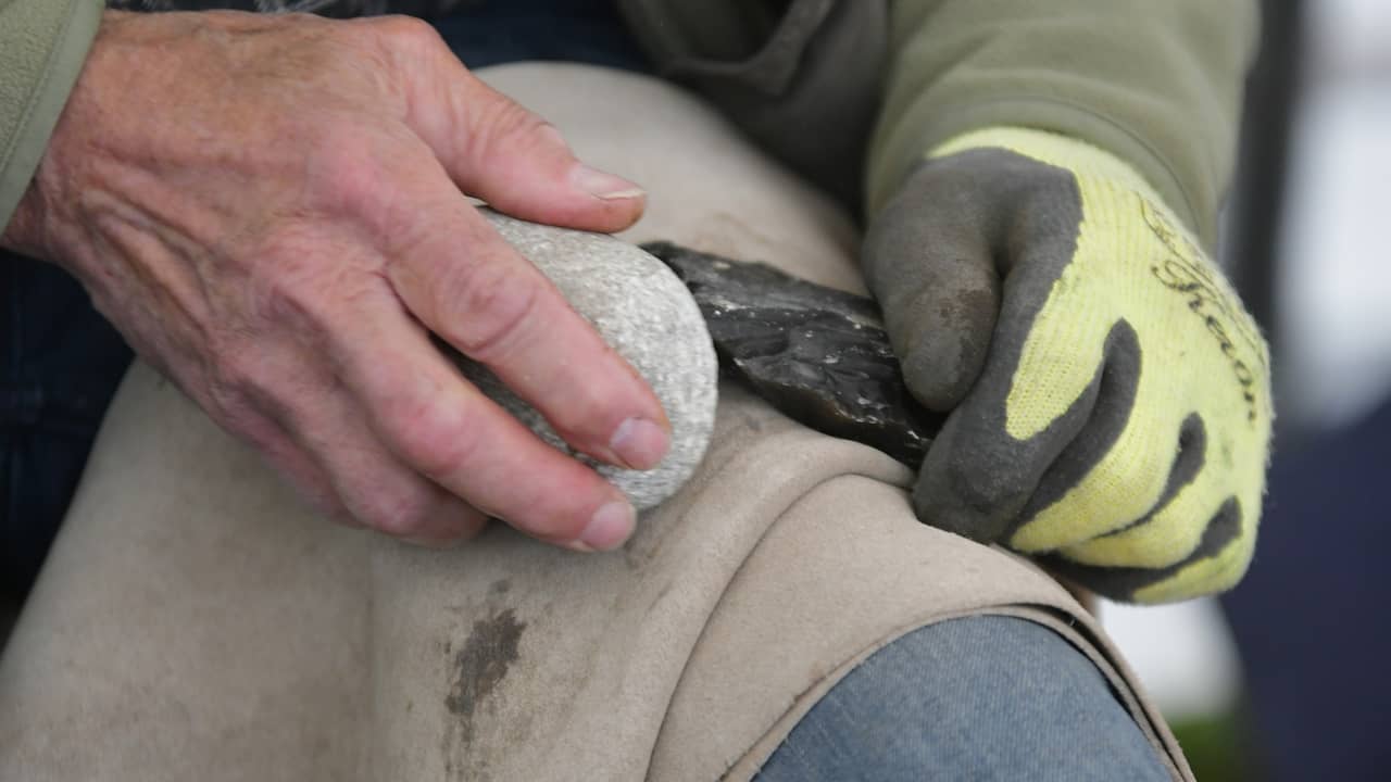 Drents OERmuseum krijgt 50.000 jaar oude vuistbijl: 'Pompeï van Drenthe'