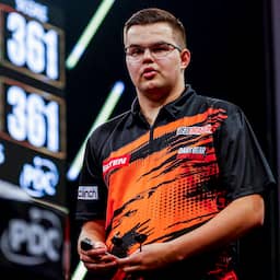 Live darts | Teleurgestelde Gian van Veen: 'Dit doet ontzettend veel pijn'