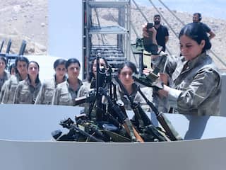 PKK-strijders beginnen met inleveren van wapens na opheffen organisatie
