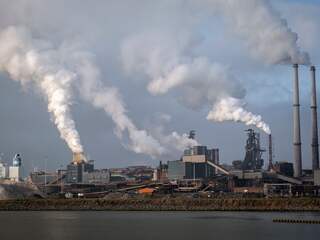 Tata Steel onderzoekt beschuldiging van lozen steenkoolresten in zee