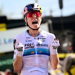 Vollering wint vijfde Tour-etappe en ziet Ferrand-Prévot wegvallen in strijd om geel