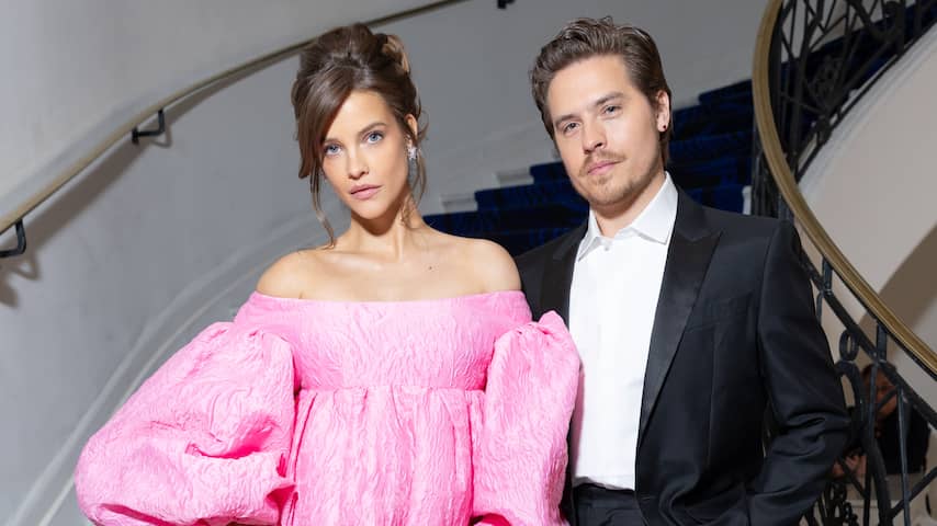 Dylan Sprouse en Barbara Palvin verwelkomen eerste kind