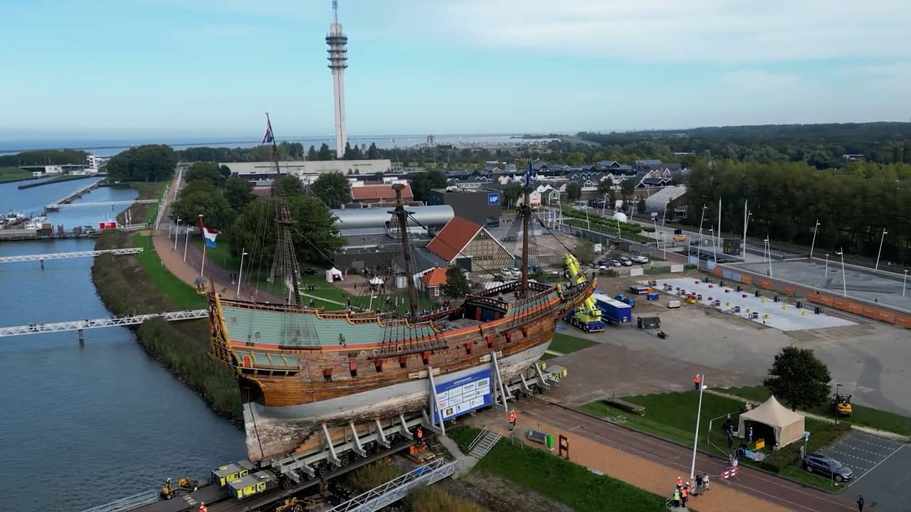 Video | Batavia-schip voorgoed aan land in Lelystad