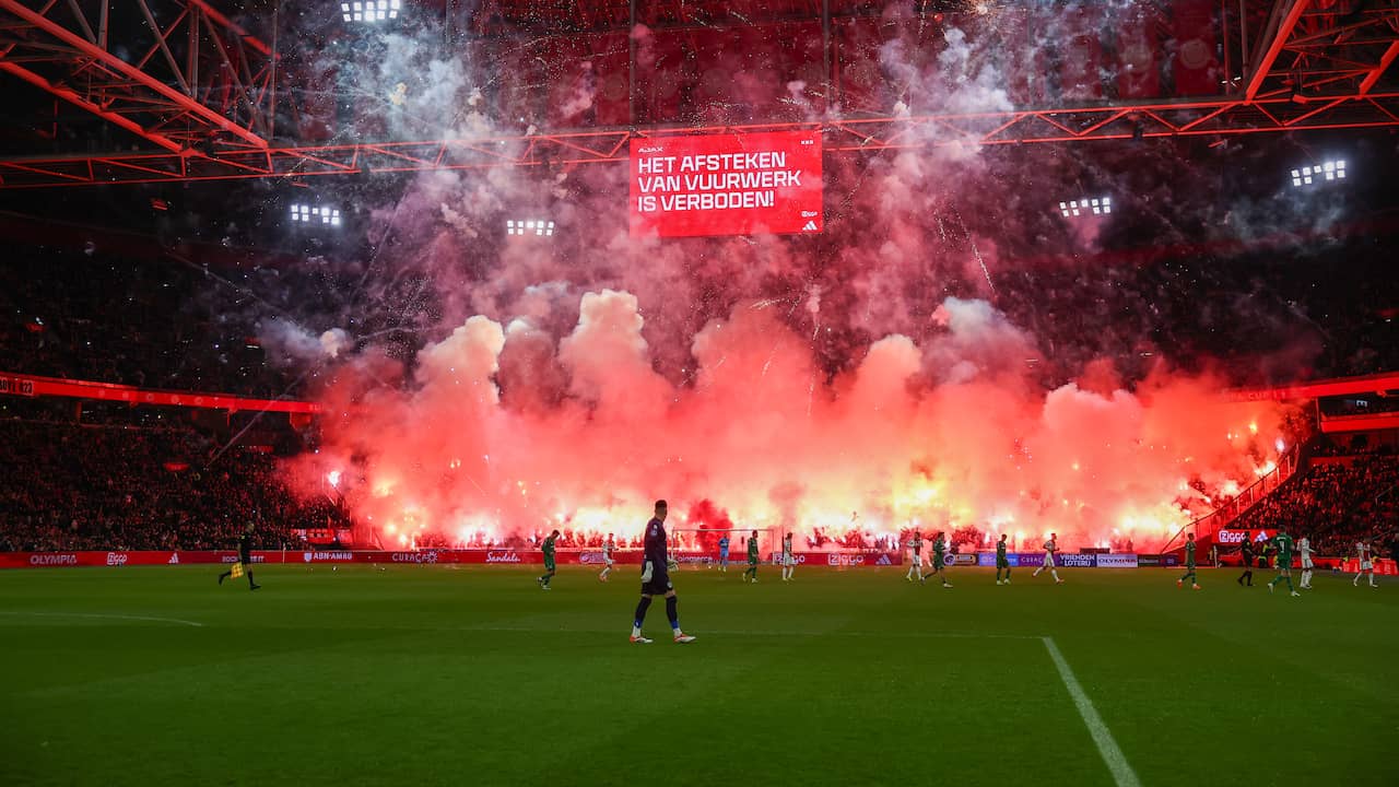 Ajax over staking: 'Mensen zonder ticket in stadion na forceren nooduitgang'