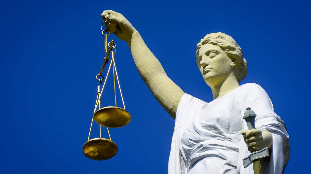 OM eist celstraf tegen man (86) die echtgenote probeerde te wurgen