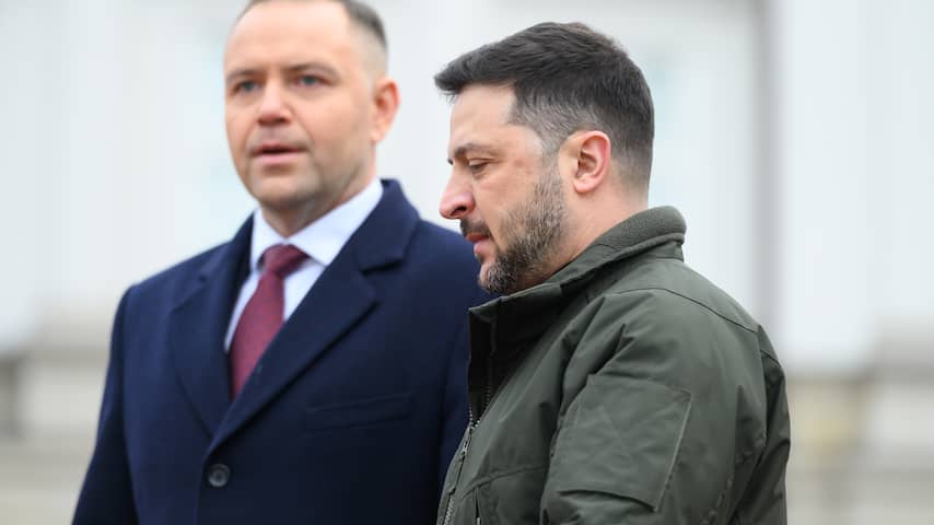 poolse-president-ontneemt-zelensky-onderscheiding-na-rel-over-legereenheid.jpg