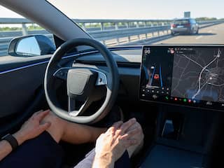 Frankrijk verzet zich tegen zelfrijdende Tesla's op de weg