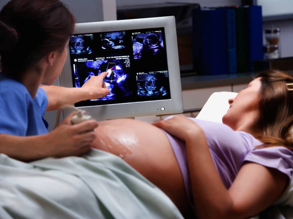 Vrouwen krijgen gemiddeld minder kinderen, maar dat ligt niet aan kinderwens