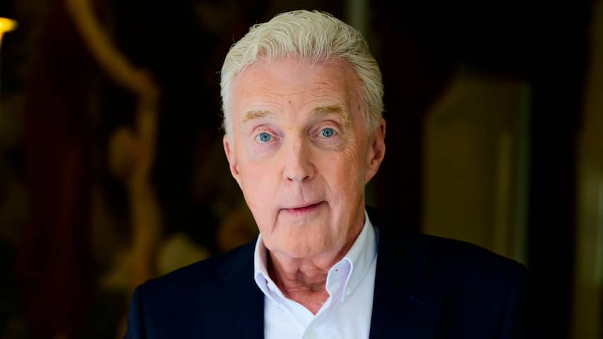 Andr&eacute; van Duin krijgt als vijfde persoon sinds 1964 Televizier Oeuvre-Ring  | Media | NU.nl