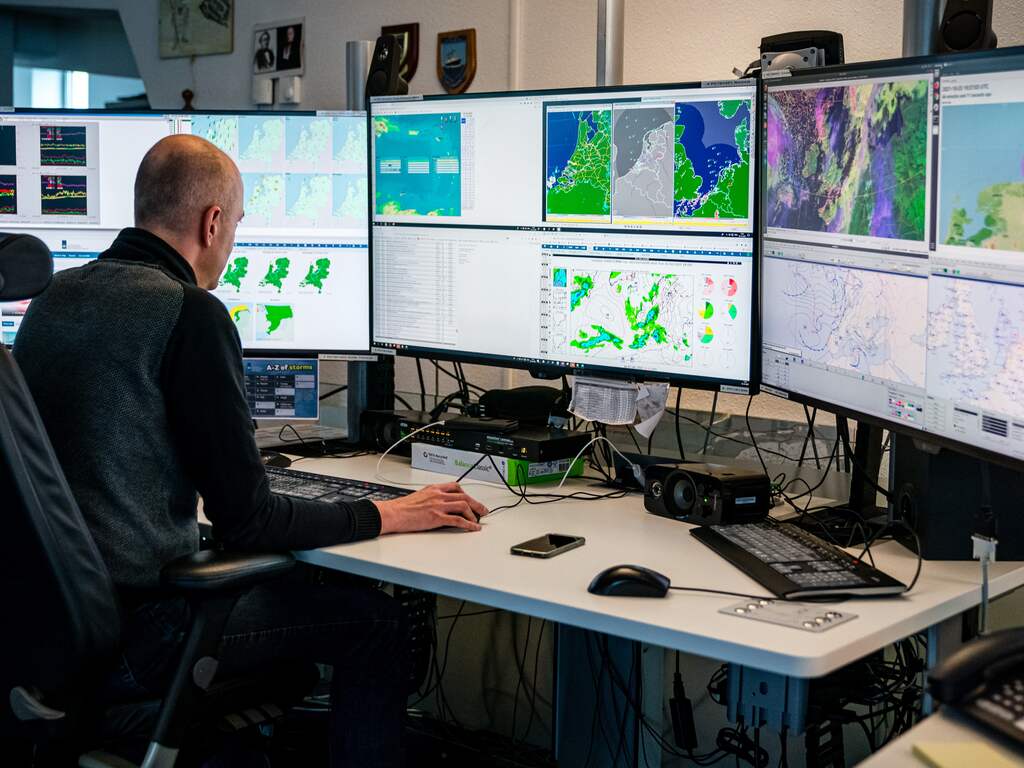 Landelijke hittegolf is voorbij: De Bilt gaat 25 graden niet halen vandaag