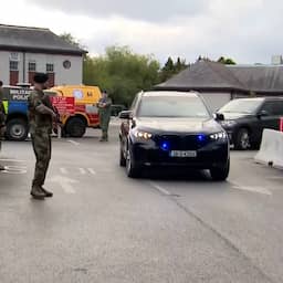 Video | Beveiligd transport brengt vermeende drugsbaas Kinahan naar rechtbank
