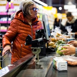 Rode Kruis blijft voedselhulp geven in Nederland, ook al was die tijdelijk bedoeld