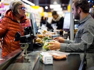 Rode Kruis blijft voedselhulp geven in Nederland, ook al was die tijdelijk bedoeld