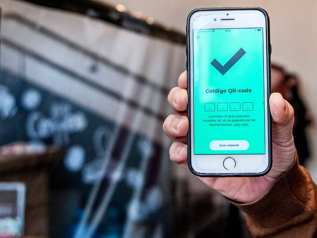 Coronapas wordt verplicht in horeca en culturele sector, 1,5 meter verdwijnt